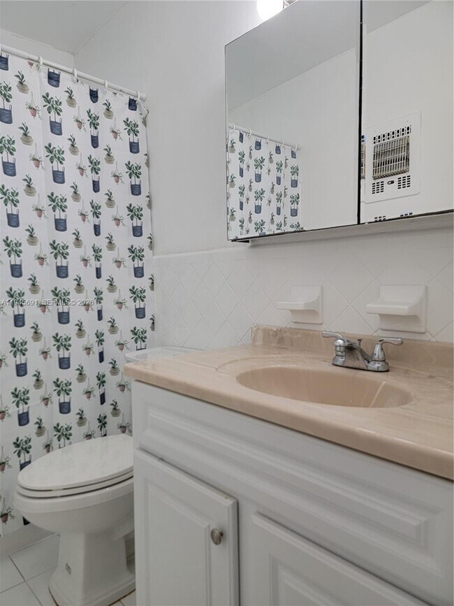 Building Photo - 835 Lenox Ave.