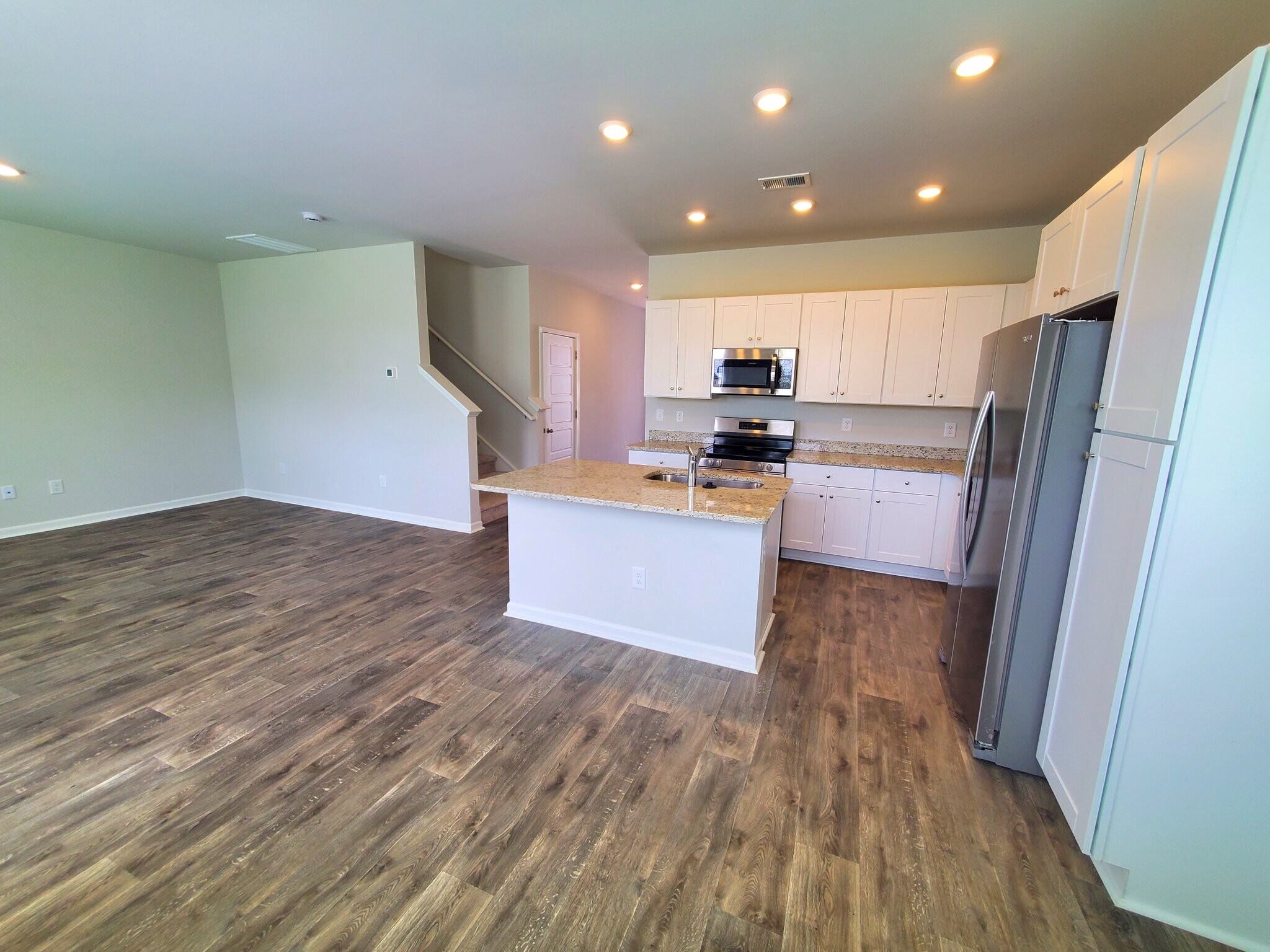 Building Photo - 174 Cypress Holw Dr