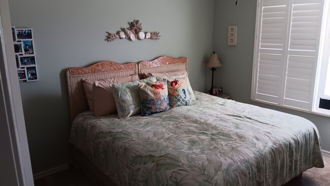 Building Photo - 320 Horse Creek Dr