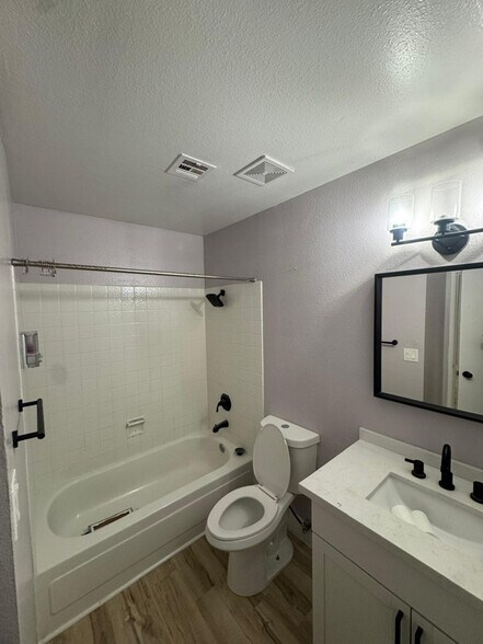 Building Photo - 457 N Lamb Blvd