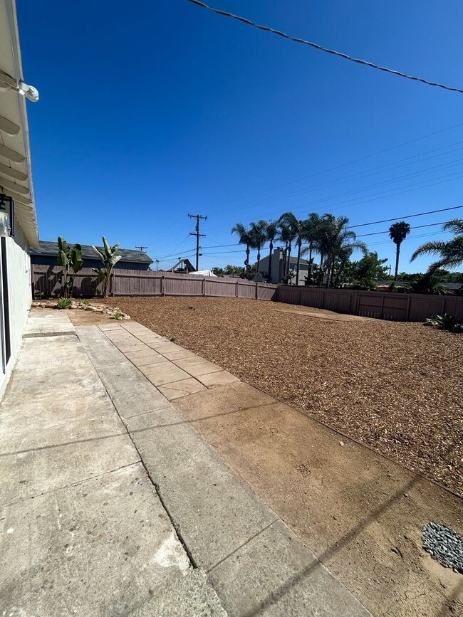 Building Photo - Newly remodeled 3 Bedroom 1 Bath House