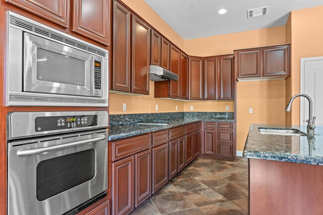 Building Photo - 2771 E Wisteria Dr