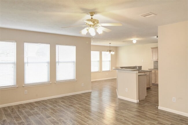 Building Photo - 5530 Violet Path Ln