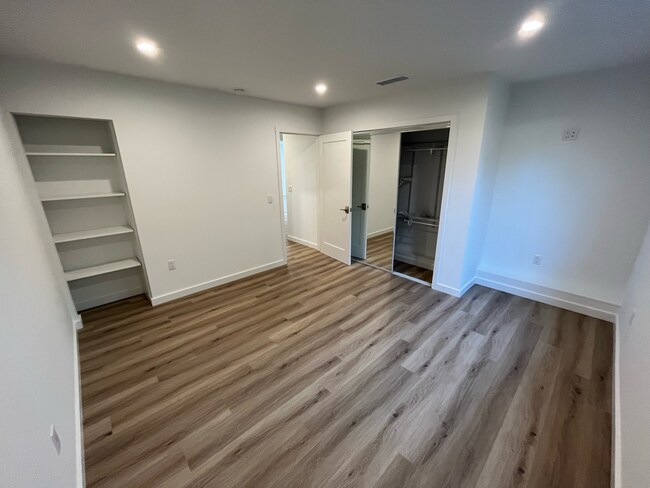 Building Photo - 8417 Beckford Ave