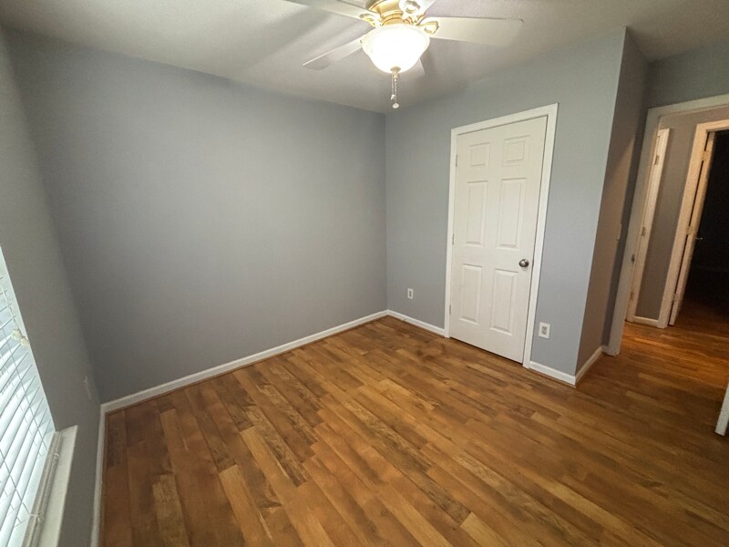 Building Photo - 438 Old Colony Rd