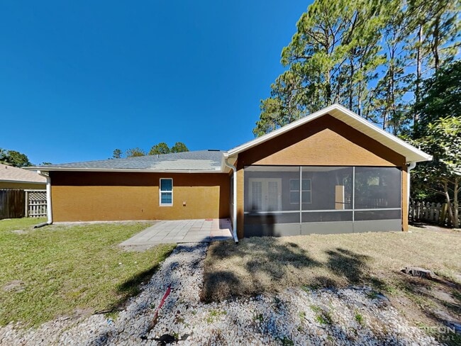 Building Photo - 24 Pineland Ln