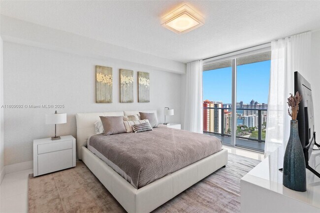 Building Photo - 300 Sunny Isles Blvd