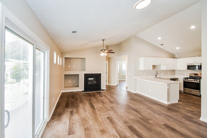 Building Photo - 109 Silver Ridge Dr