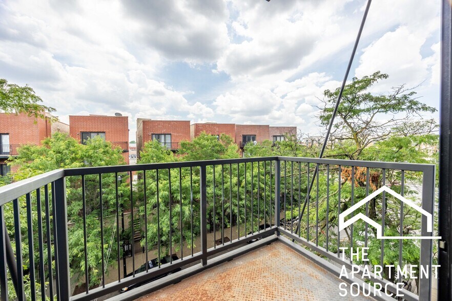 Building Photo - 2550 S Wabash Ave