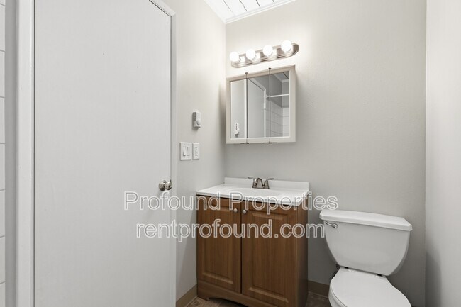 Building Photo - 6030 SW 130th Ave