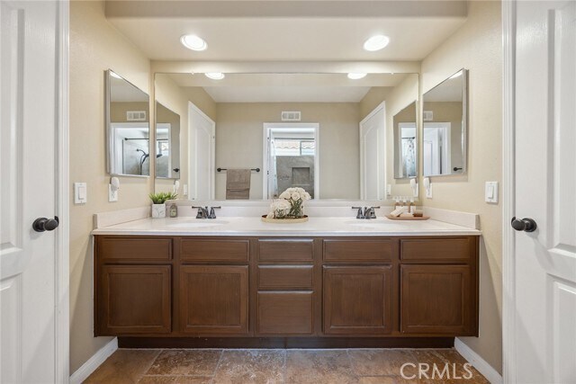 Building Photo - 1262 S Night Star Way