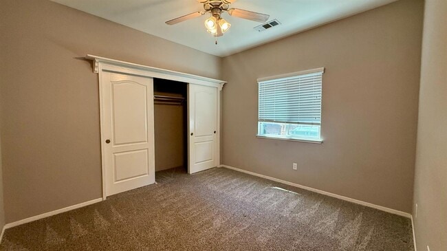 Building Photo - 1548 W Hampton Cir