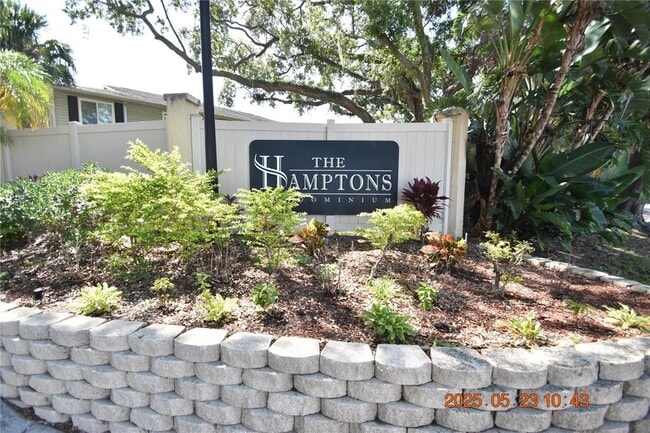 Building Photo - 228 Thorntree Pl
