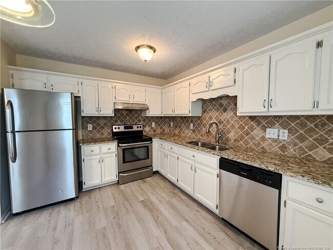 Building Photo - 5909 Idol Ct