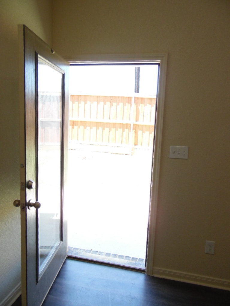 Building Photo - 301 W Panther Way