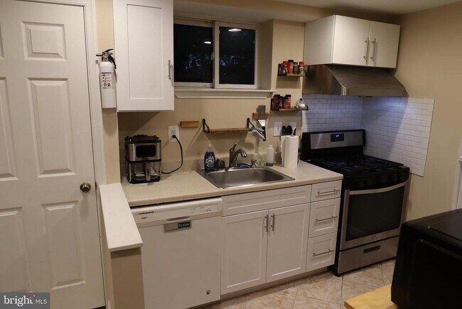 Building Photo - 11202 TROY Rd