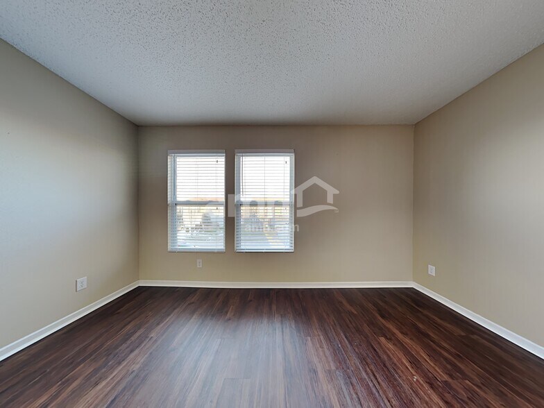 Building Photo - 15233 Beam St