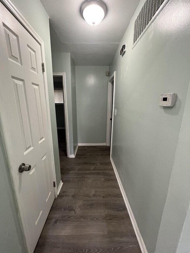 Building Photo - 11707 Fielding St