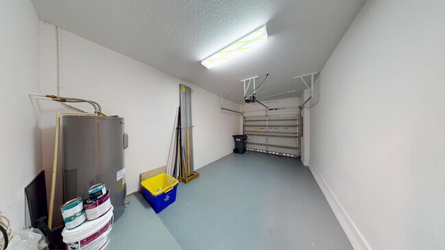 Building Photo - 235 Chrystie Cir