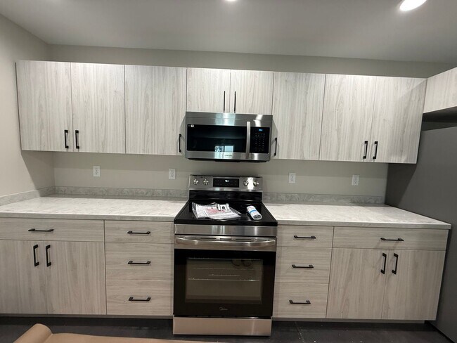 Building Photo - 115 4th St SW