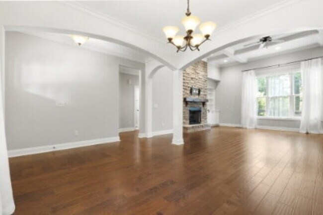 Building Photo - 585 Herons Brook Dr