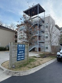 Building Photo - Modern 2 Bedroom Condo in the Heart of Melrose