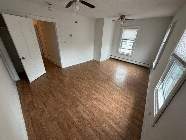 Building Photo - 58-60 Intervale Avenue