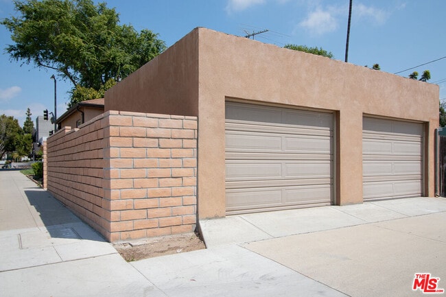 Building Photo - 5107 Overland Ave