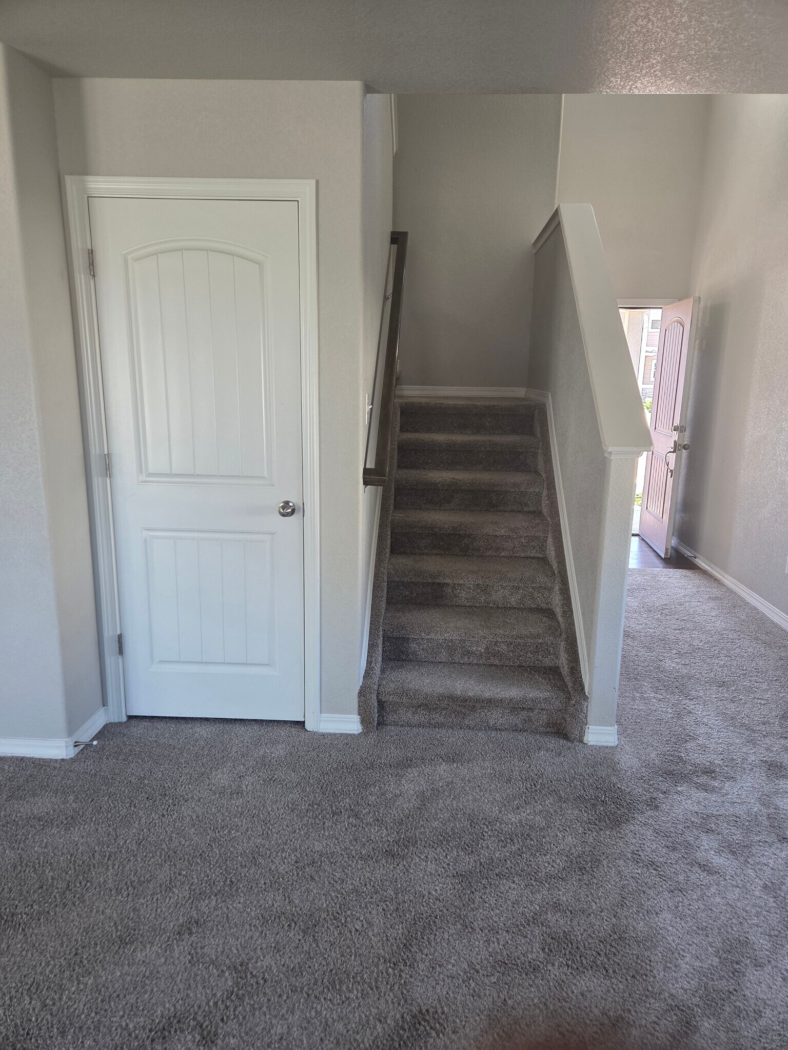 Building Photo - 7428 Benecia Dr