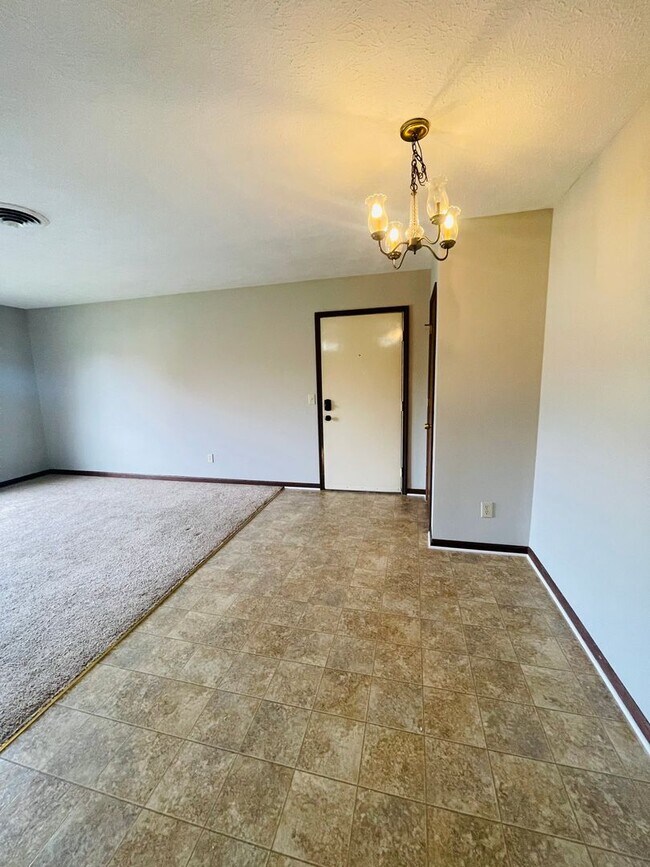 Building Photo - 2 Bedroom apartment for rent near EMU