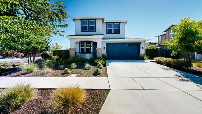 Primary Photo - Rare Santa Rosa Four Bedroom house in Desi...