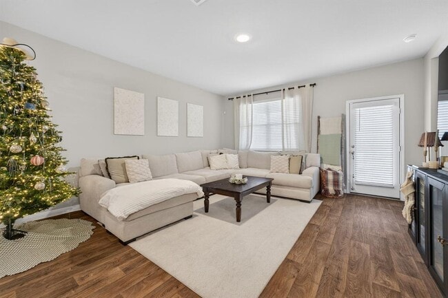 Building Photo - 301 Carolina Buckthorn Dr