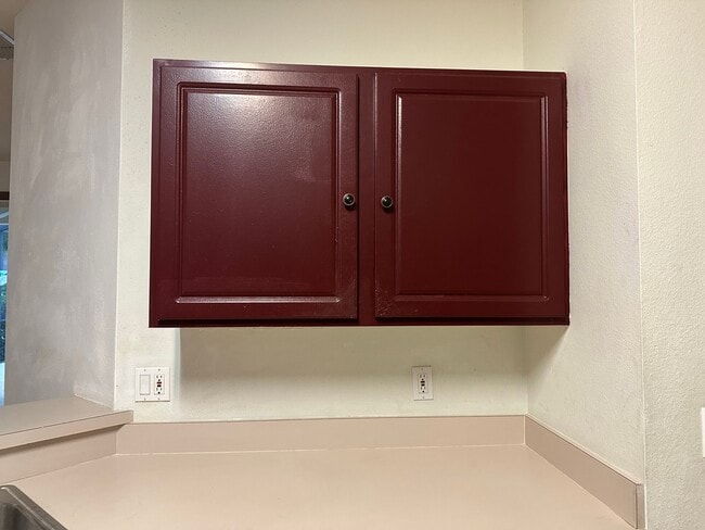 Building Photo - 4940 Bellthorn Dr