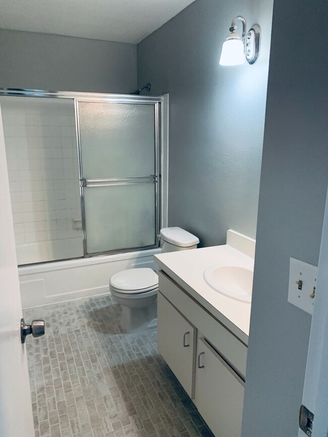 Building Photo - 200 St Andrews Blvd