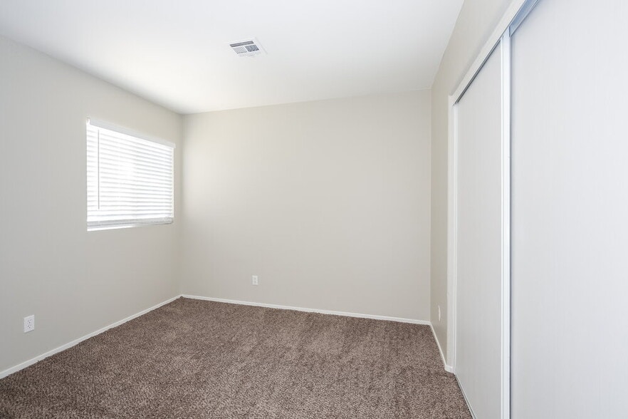 Building Photo - 3742 St Peter Ct