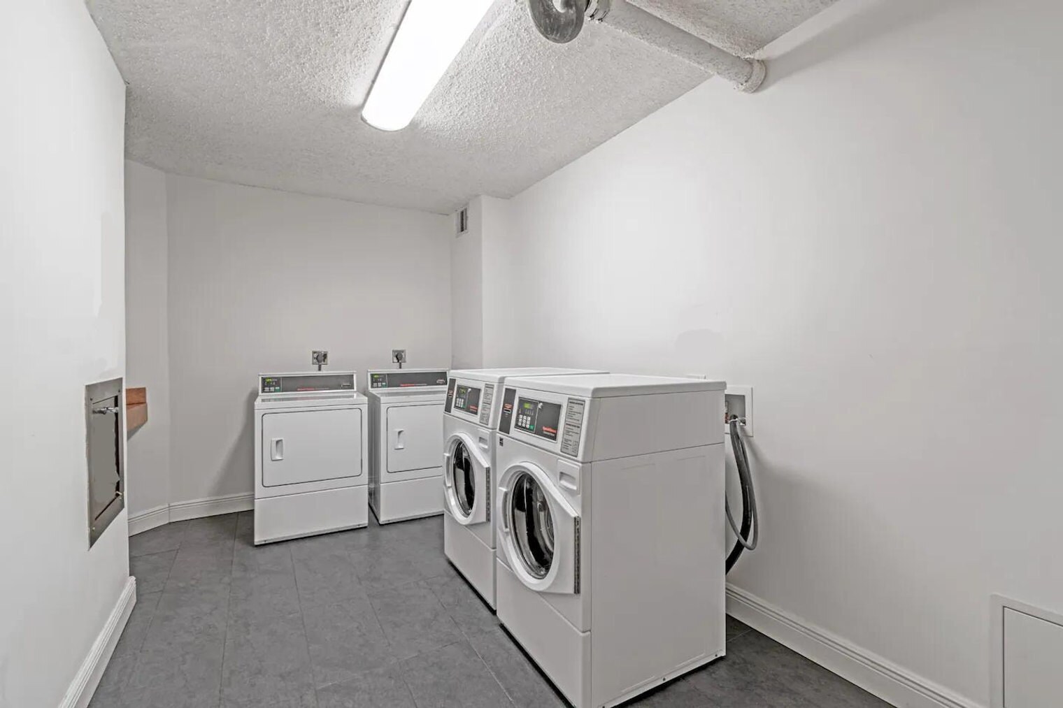 Building Photo - 3801 S Ocean Dr