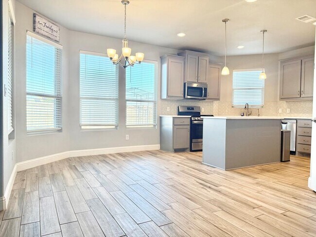 Building Photo - 3907 Yorkshire Dr