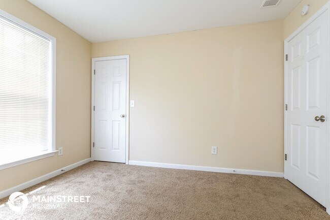 Building Photo - 2115 Vistoria Dr