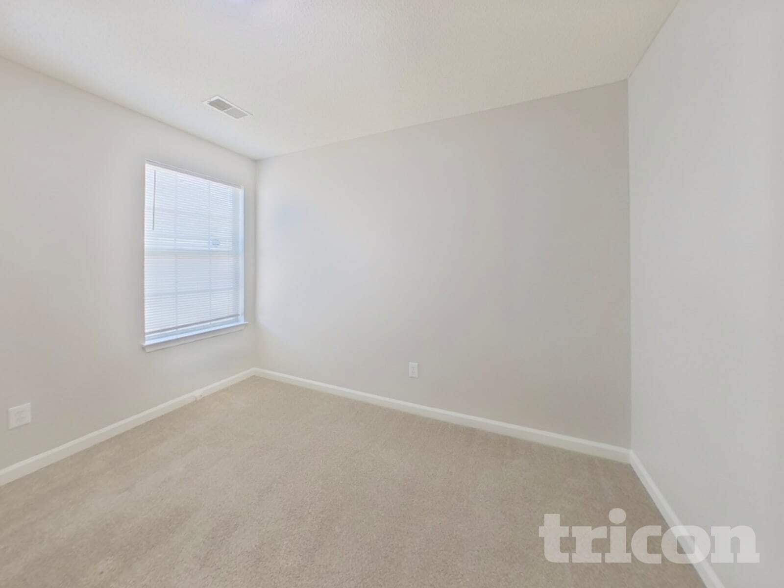 Building Photo - 337 White Gables Dr