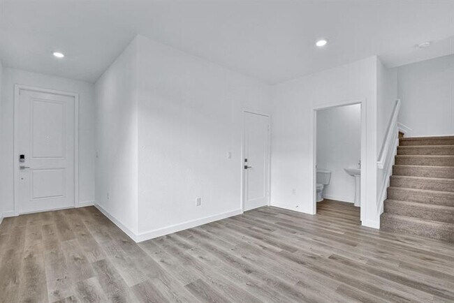 Building Photo - 706 Stellar Ct