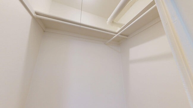 Building Photo - 1053 Bush St