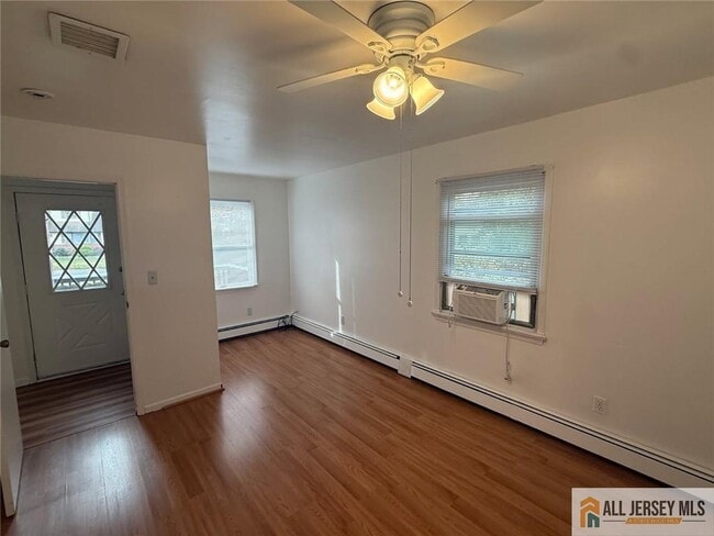 Building Photo - 1824 Pershing Pl