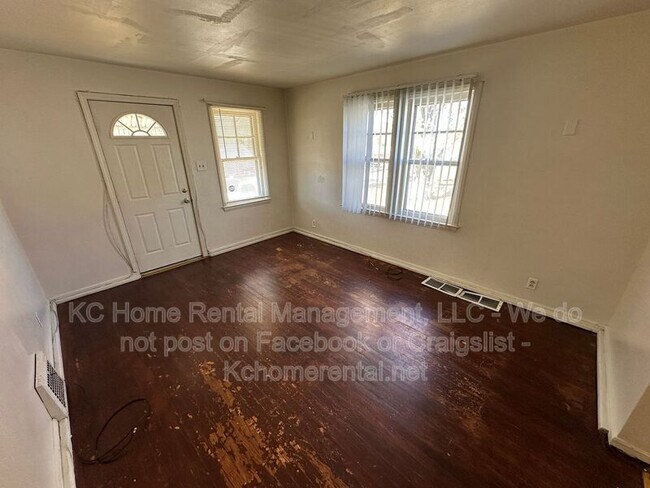 Building Photo - 2115 N 40 St