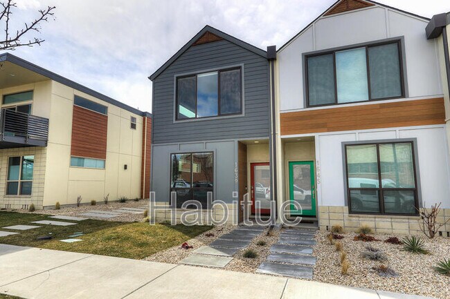 Building Photo - 1639 W Idaho St