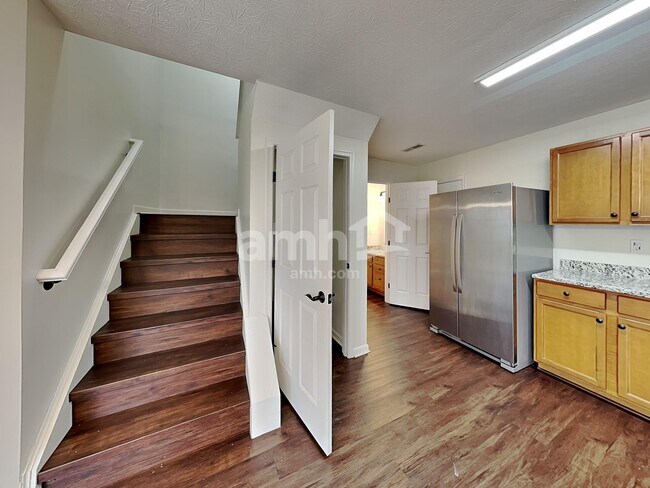 Building Photo - 1178 Edgewater Way