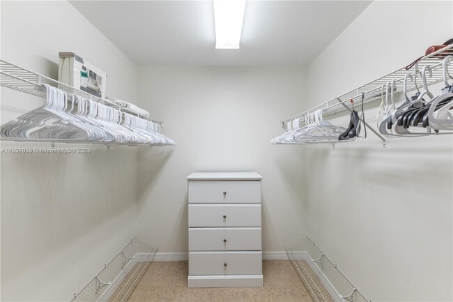 Building Photo - 6917 Collins Ave