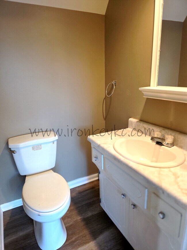 Building Photo - 10176 Haskins St