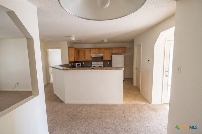 Building Photo - 4607 Lloyd Dr