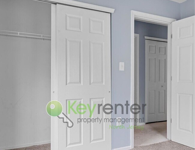 Building Photo - No Broker Fee! Ground-Floor 2BR/2BA in Desirable Franklin Crossing – Mahwah