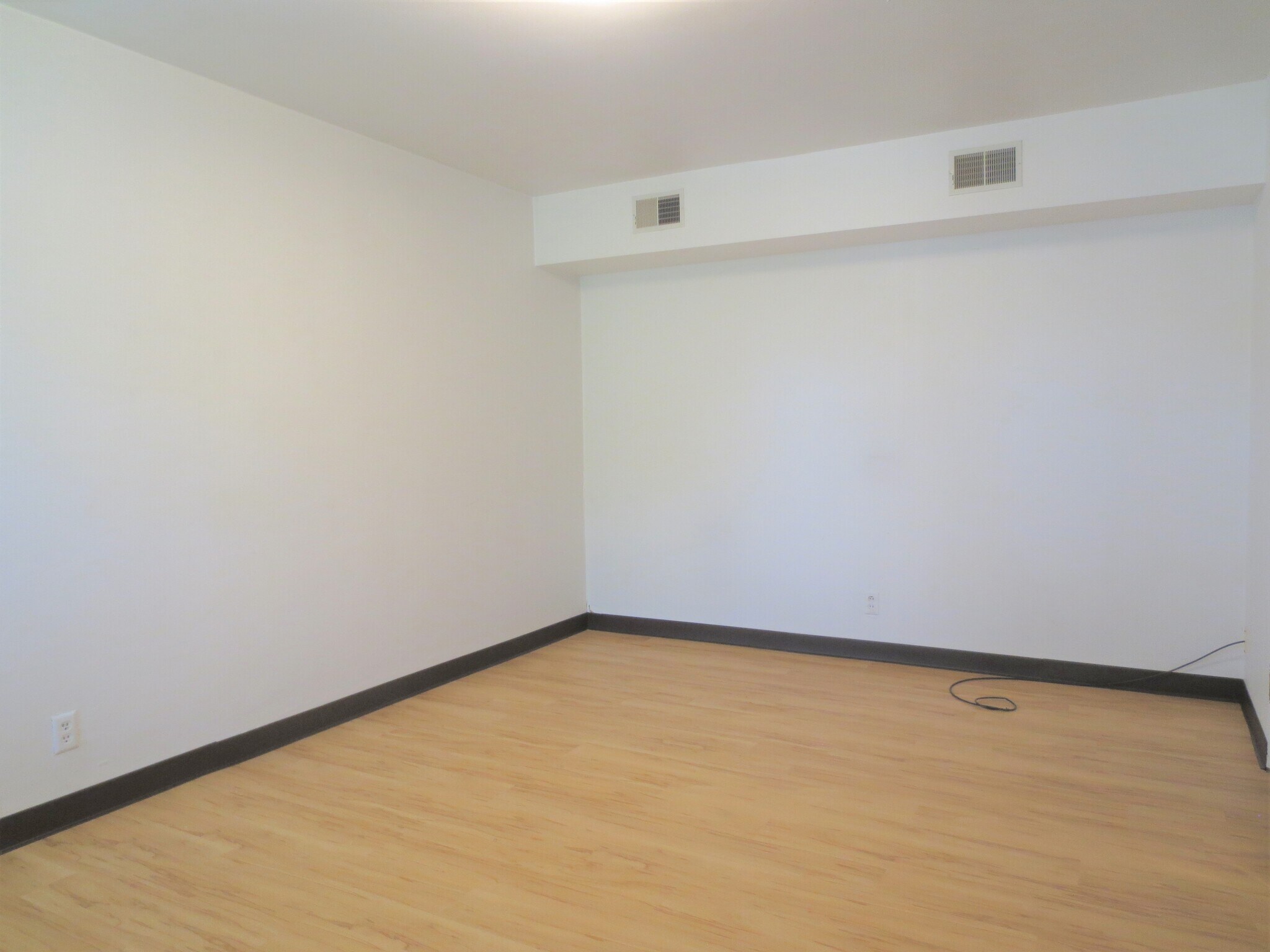 Building Photo - 5710 Phillips Ave